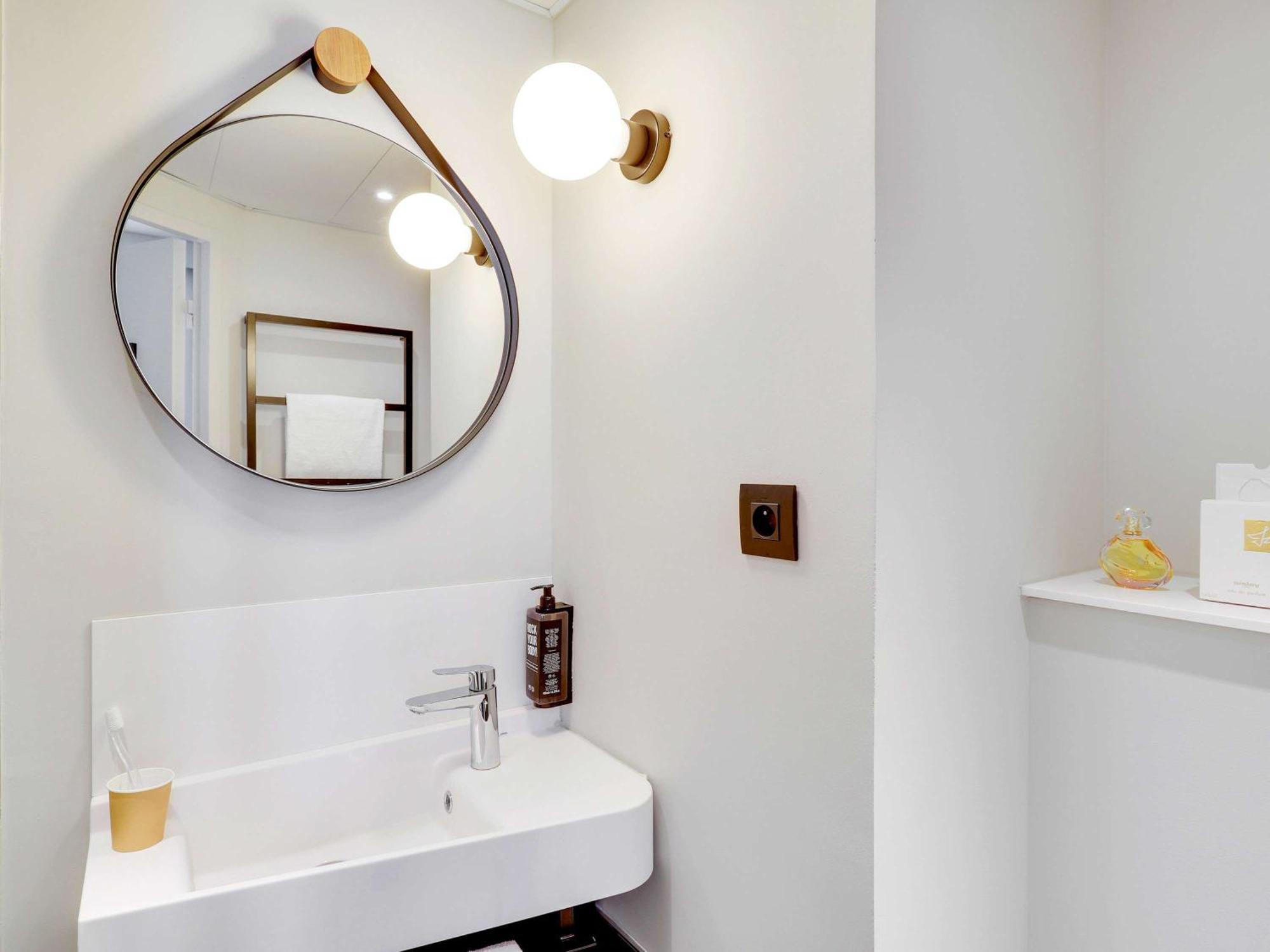 Ibis Levallois Perret Exterior foto